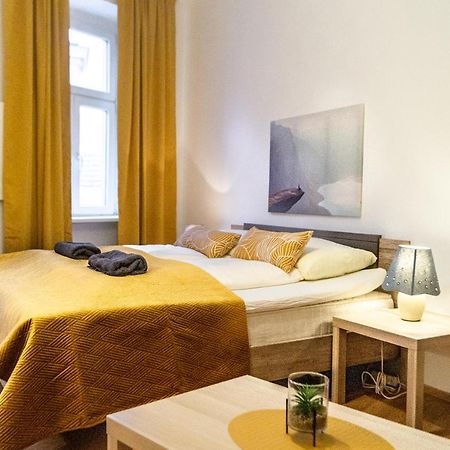Economy 1Br Apartment Well Connected To The Whole City Вена Экстерьер фото