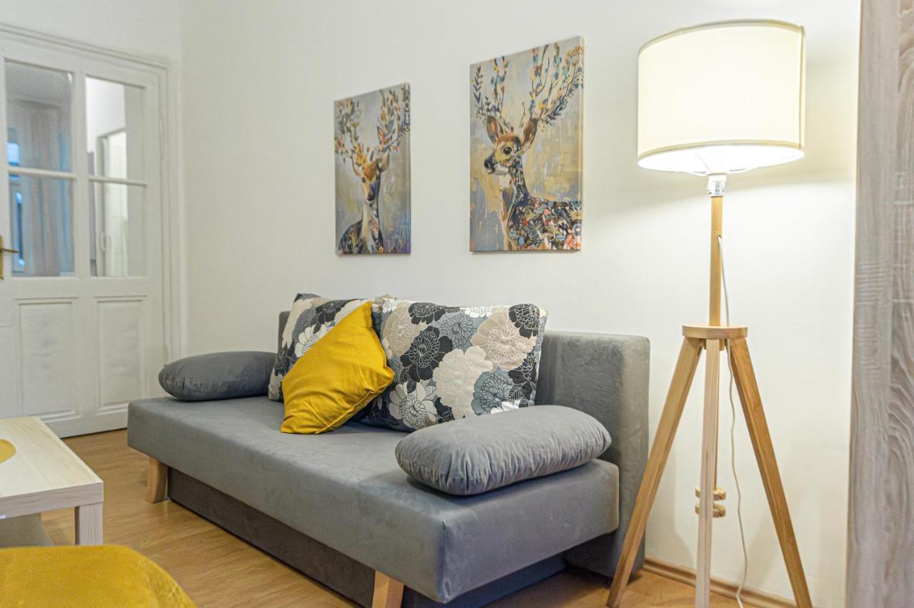 Economy 1Br Apartment Well Connected To The Whole City Вена Экстерьер фото